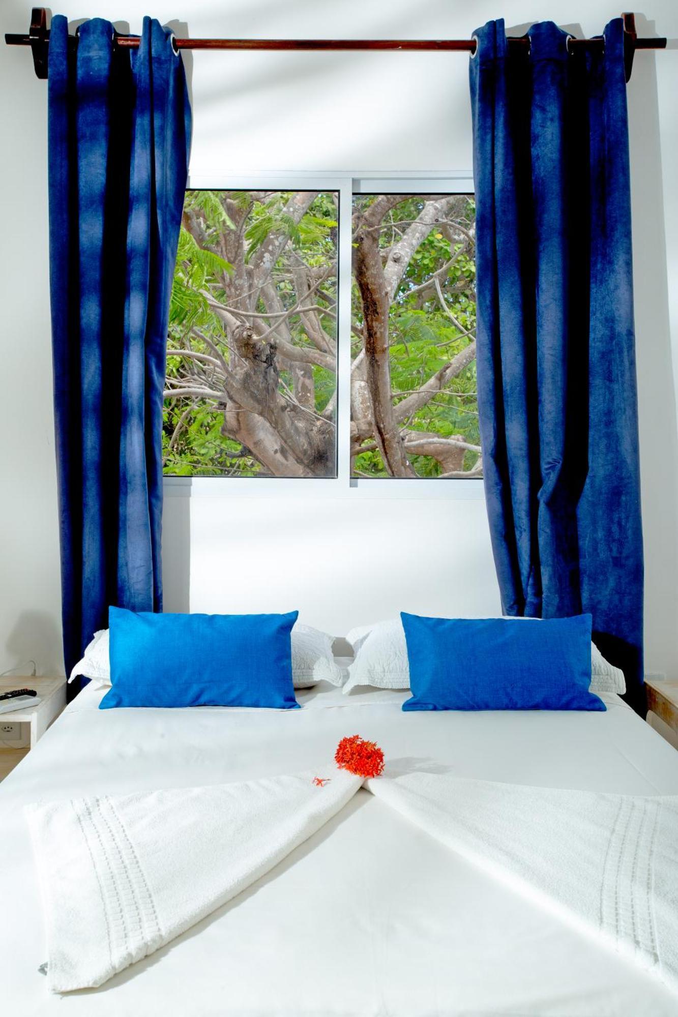 Standard Double Room,1528146184:JPEG